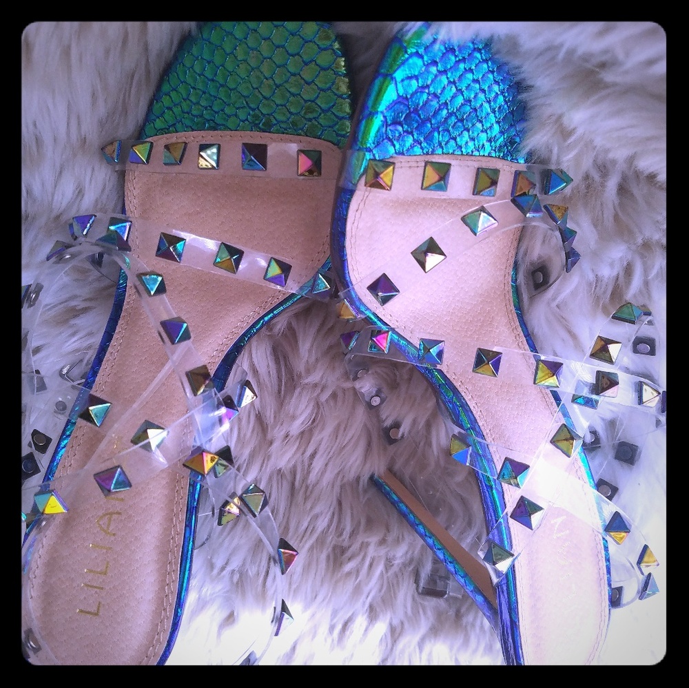 Iridescent multicolored heels